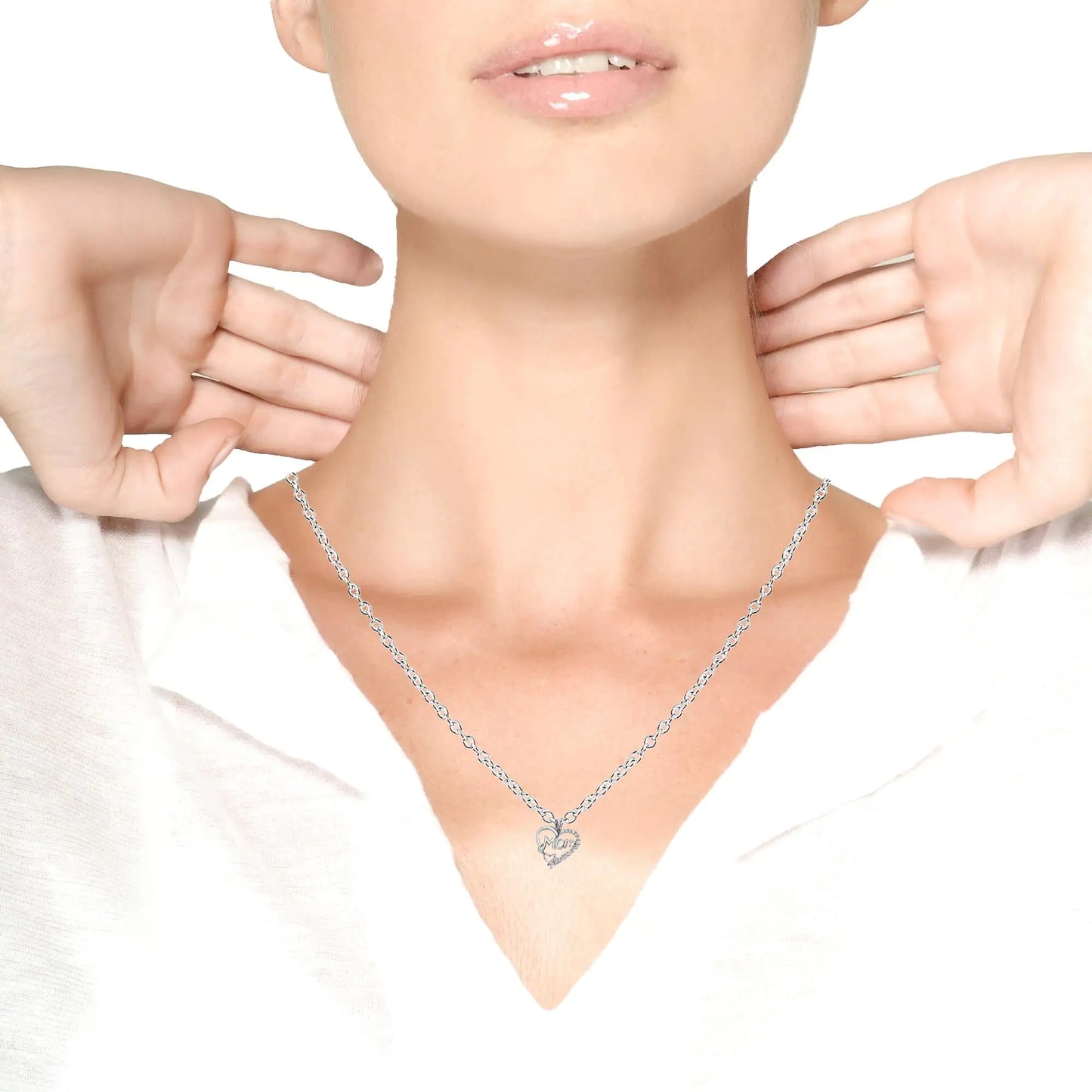 "Mom" Heart Pendant